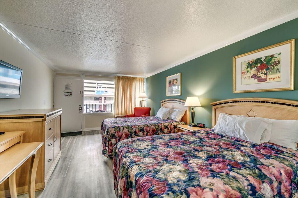 Sea Hawk Oceanfront Motel Myrtle Beach Exterior photo