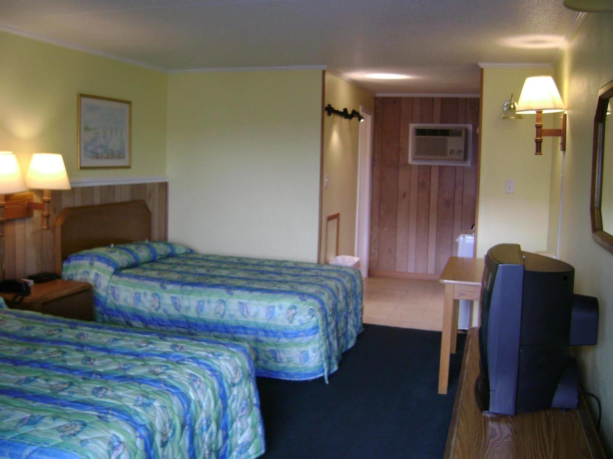 Sea Hawk Oceanfront Motel Myrtle Beach Exterior photo