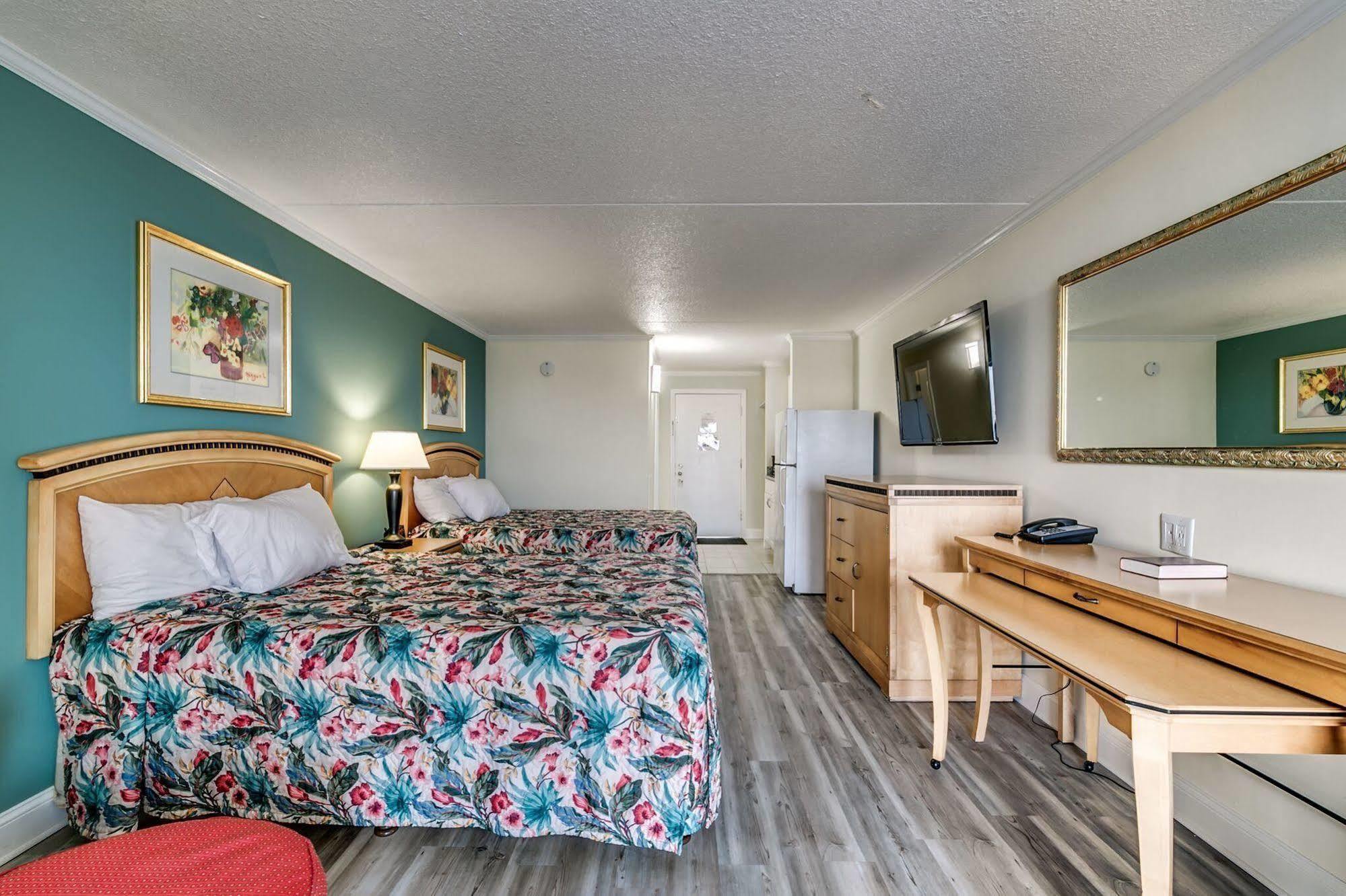 Sea Hawk Oceanfront Motel Myrtle Beach Exterior photo